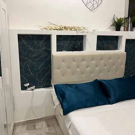 Characteristic & Modern In Trastevere Apartment